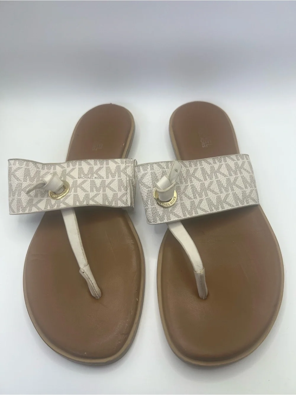 Michael Kors Cindy Flat Thong Sandals Size 6.5 Vanilla MK Logo Print